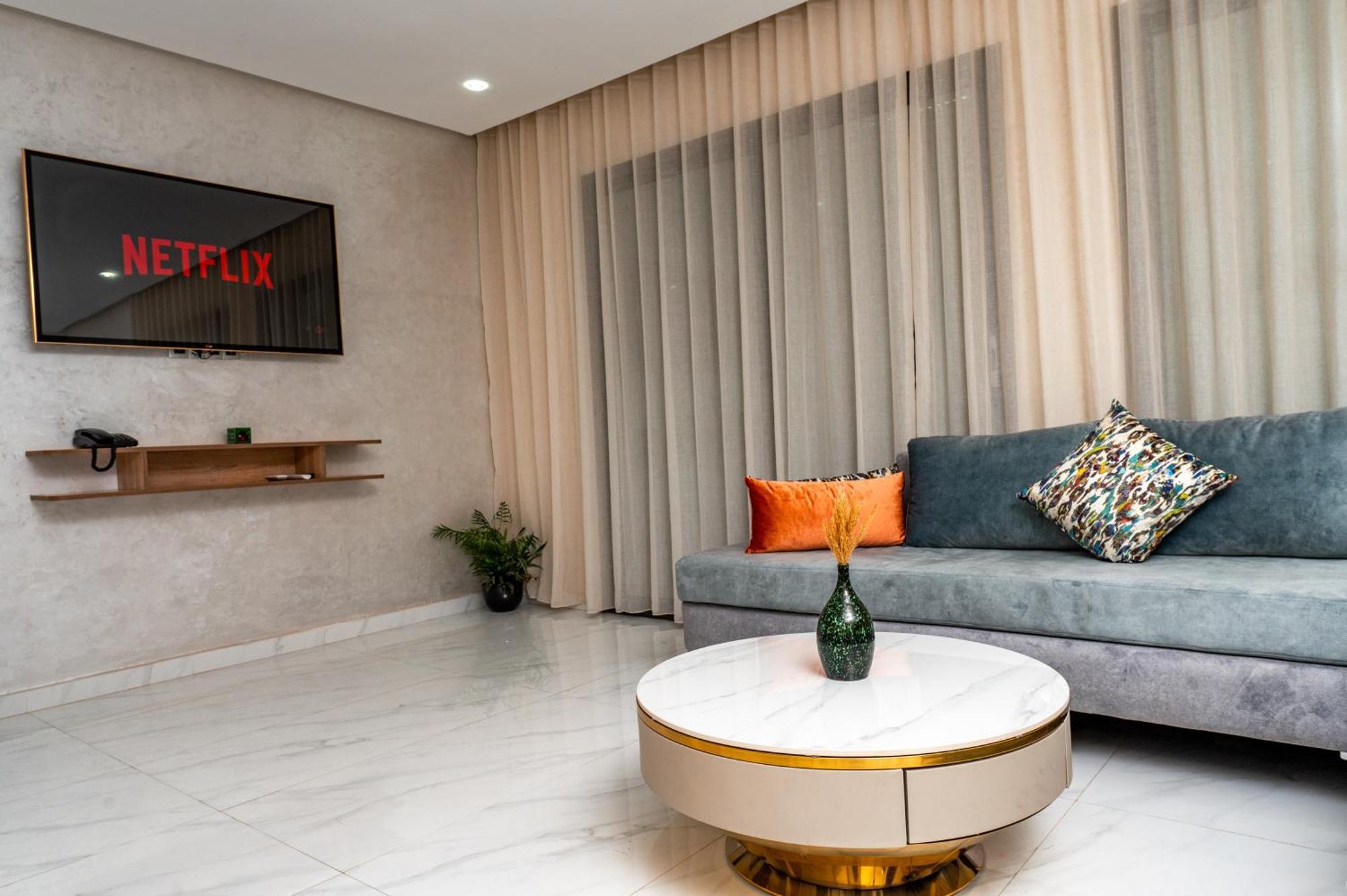 Maarif Elite Suites Казабланка Екстериор снимка
