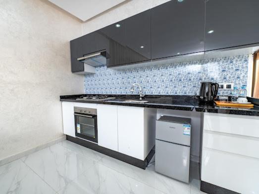 Maarif Elite Suites Казабланка Екстериор снимка